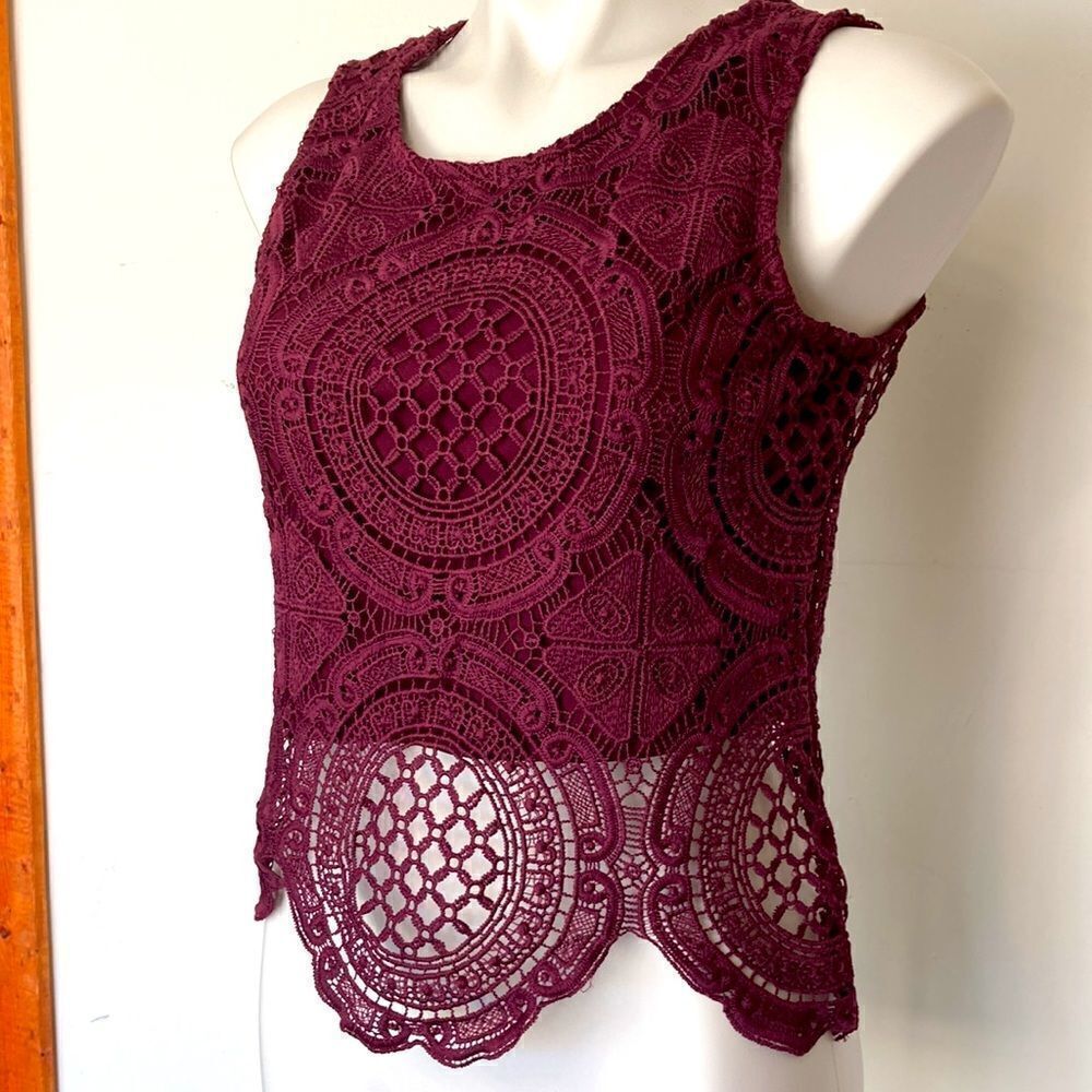 It’s pink top - Picture 3 of 10